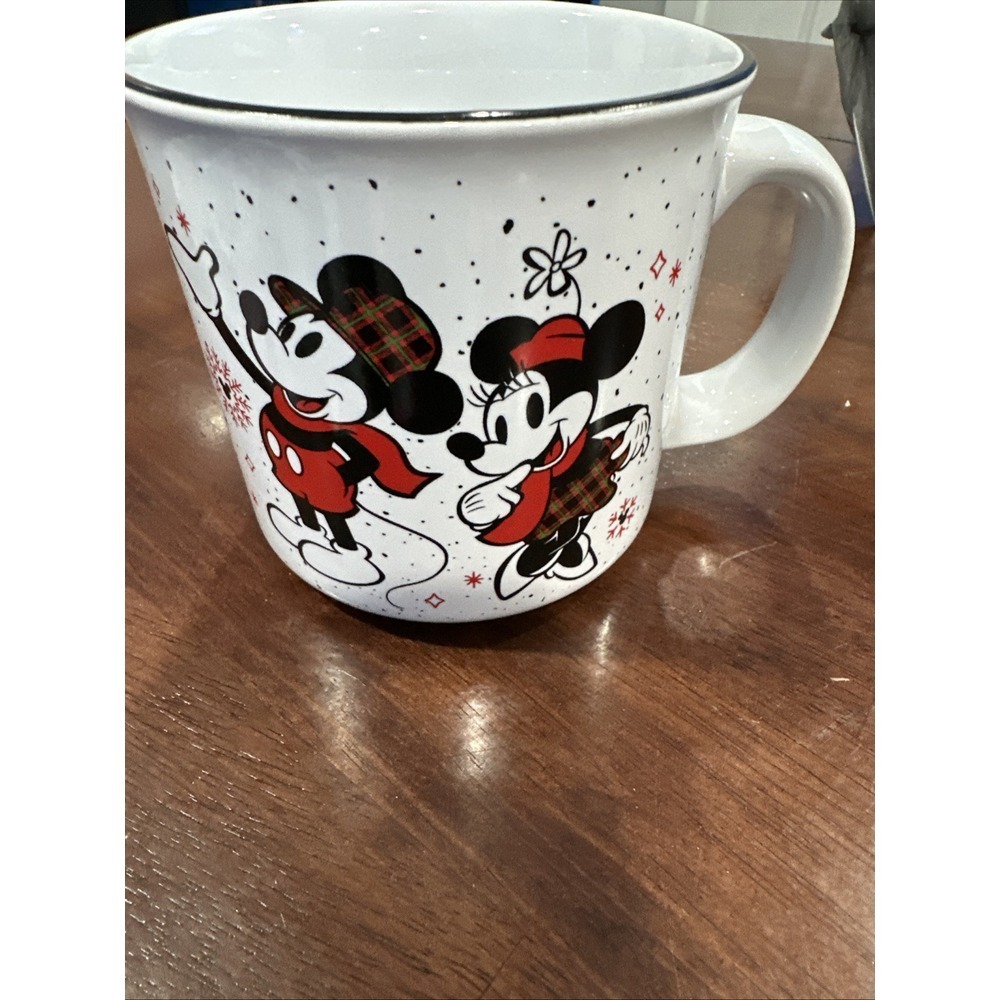 Disney "Winter Wishes" Mickey and Minnie Holiday 20oz Mug‎